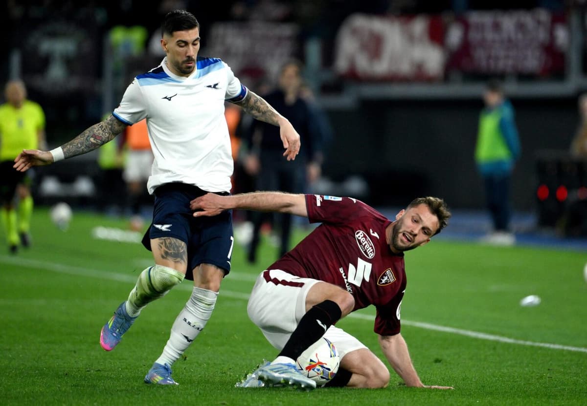 El Torino con el chileno Maripan saca un valioso empate ante la Lazio