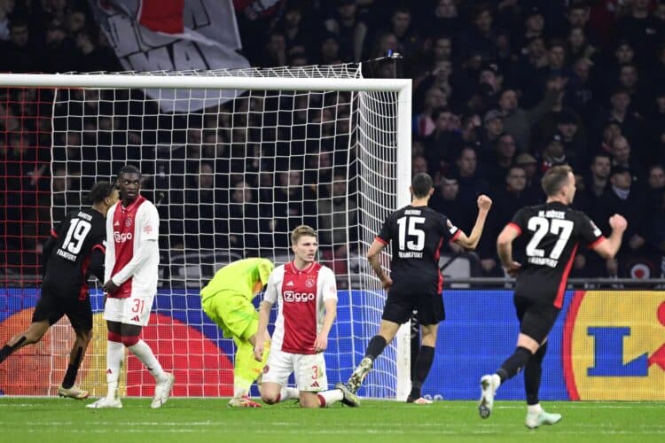 1-2. Remontada del Eintracht en Amsterdam