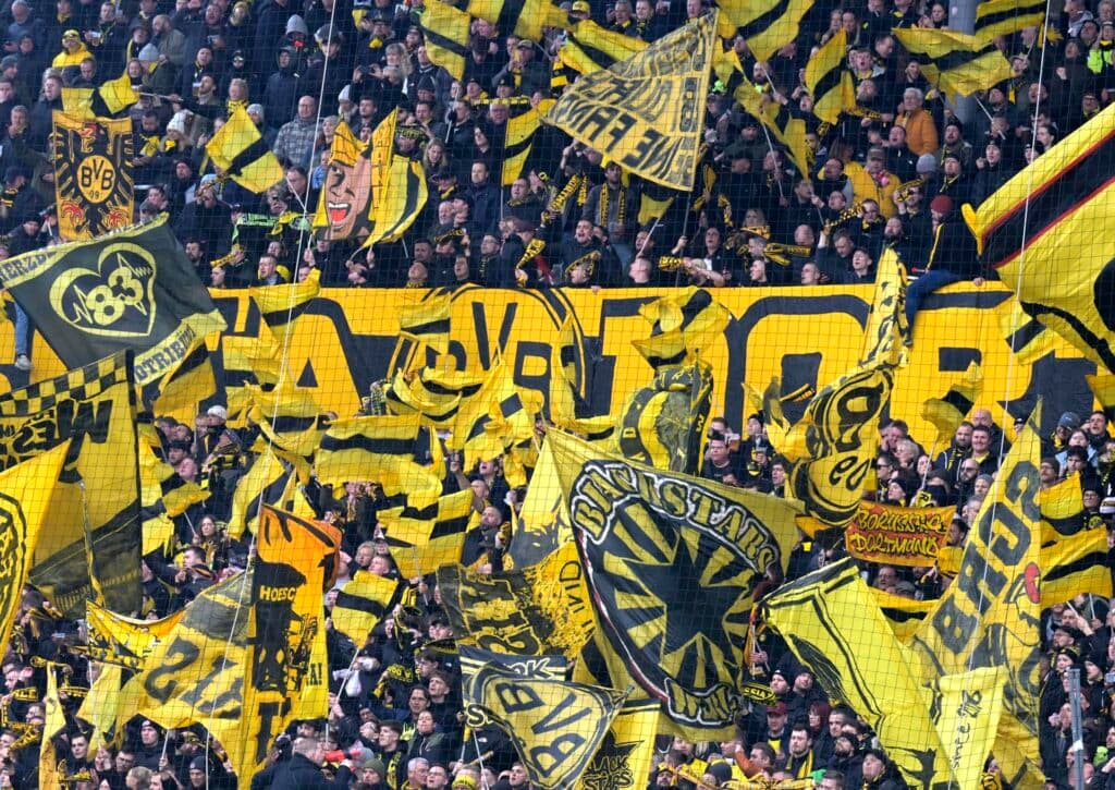 Dortmund se agita con el brasileño Couto presente