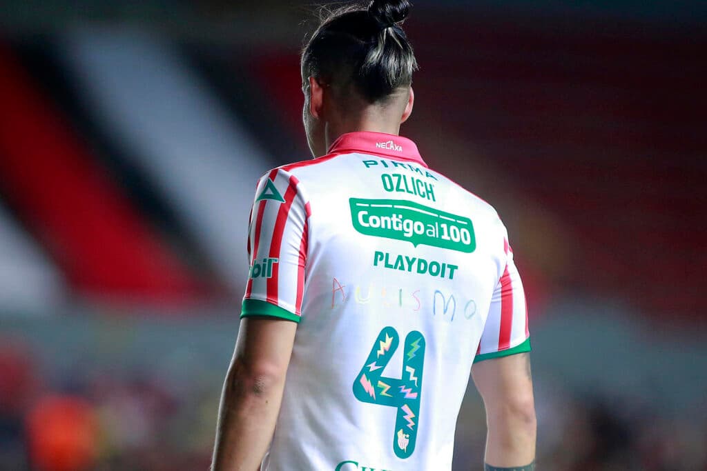 Necaxa no extrañó al colombiano Cambindo