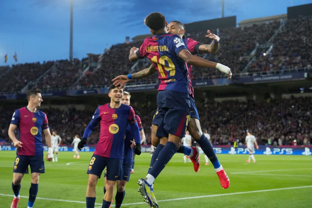 Barcelona guiado por el brasileño Raphinha, invicto en el 2025