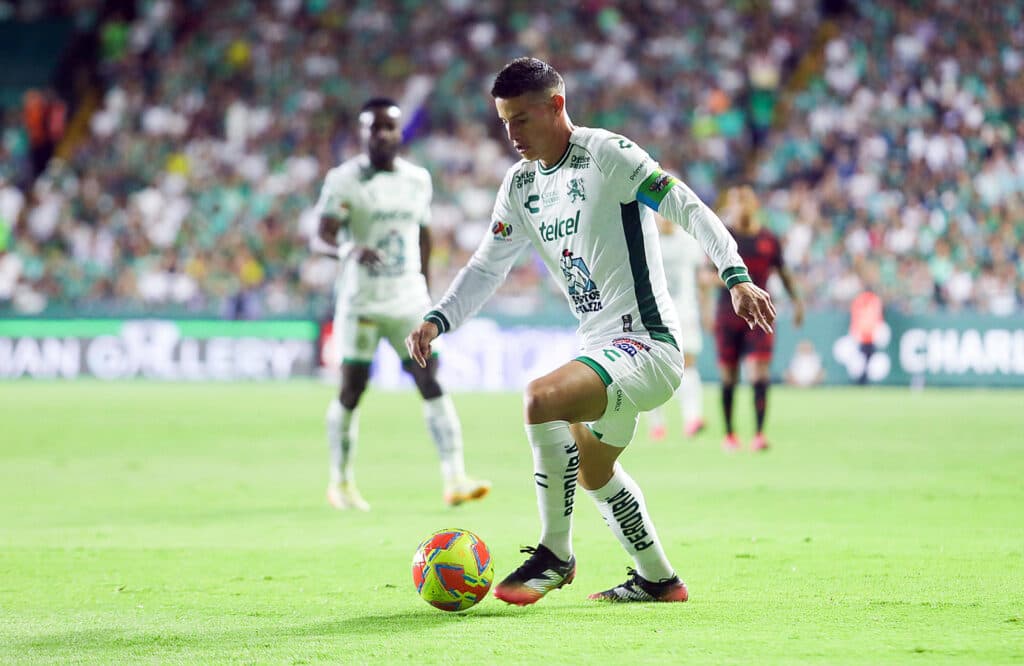 El León del colombiano James lidera de forma invicta el Clausura mexicano