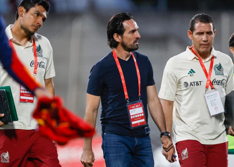 Las Chivas de Guadalajara anuncian al mexicano Gerardo Espinoza como su nuevo entrenador