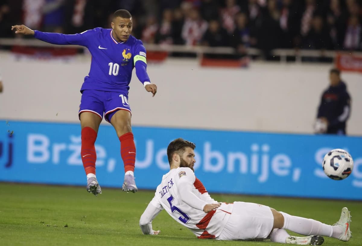 Francia palidece ante la Croacia de Modric y Perisic