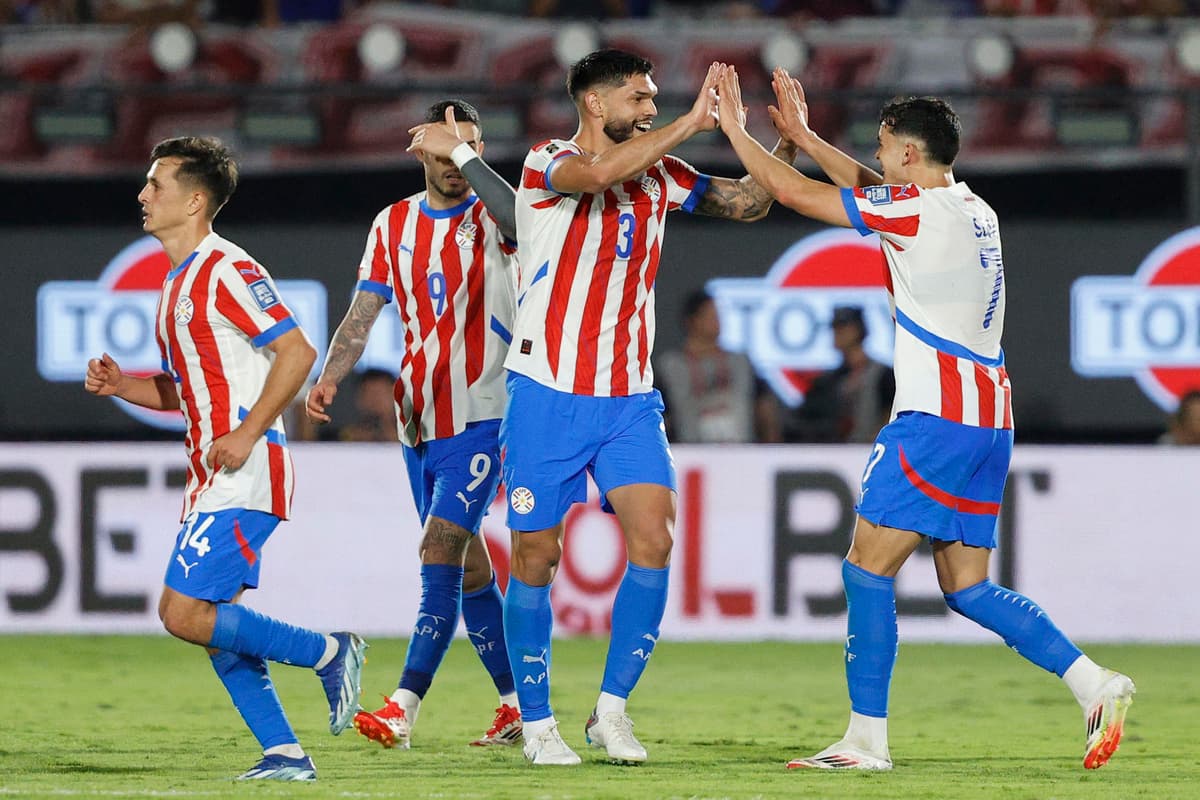 ‘Emeleseros’ figuras en victorias de Paraguay y Perú
