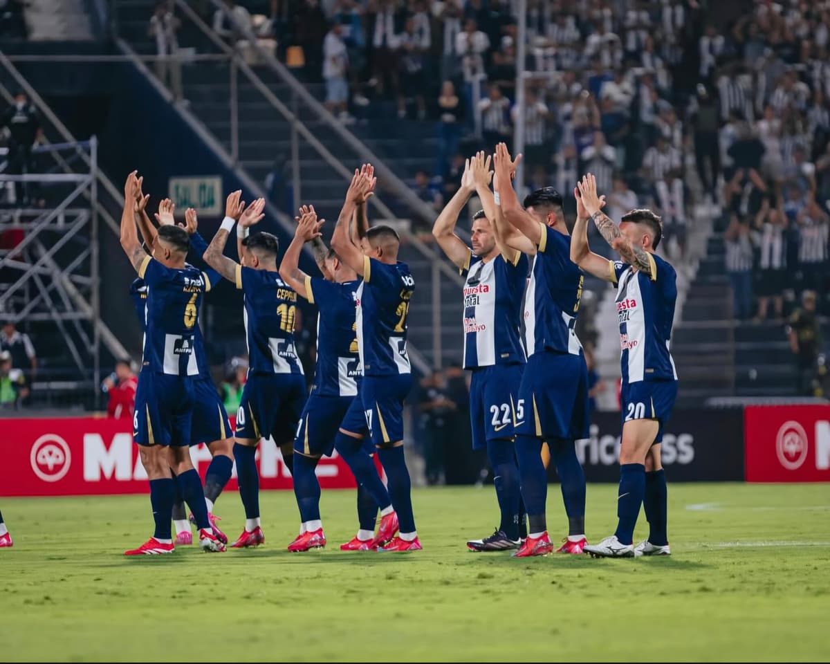 Con el historico argentino Barcos como titular, Alianza Lima no pasa del empate
