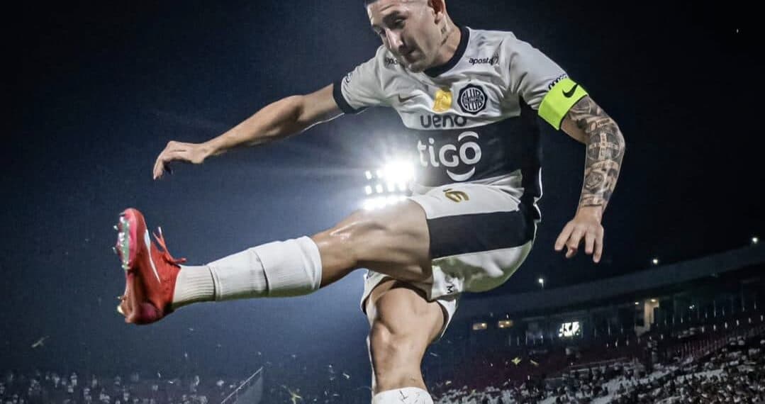 Olimpia vs. Peñarol en Copa Libertadores, con extranjeros clave