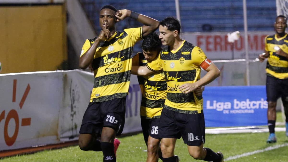 Real España al mando del costarricense Jeaustin Campos alcanza a Olimpia
