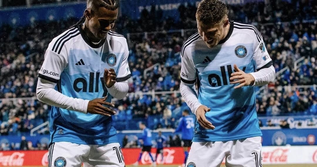 Charlotte le gana a Monterrey, en partido de eliminados
