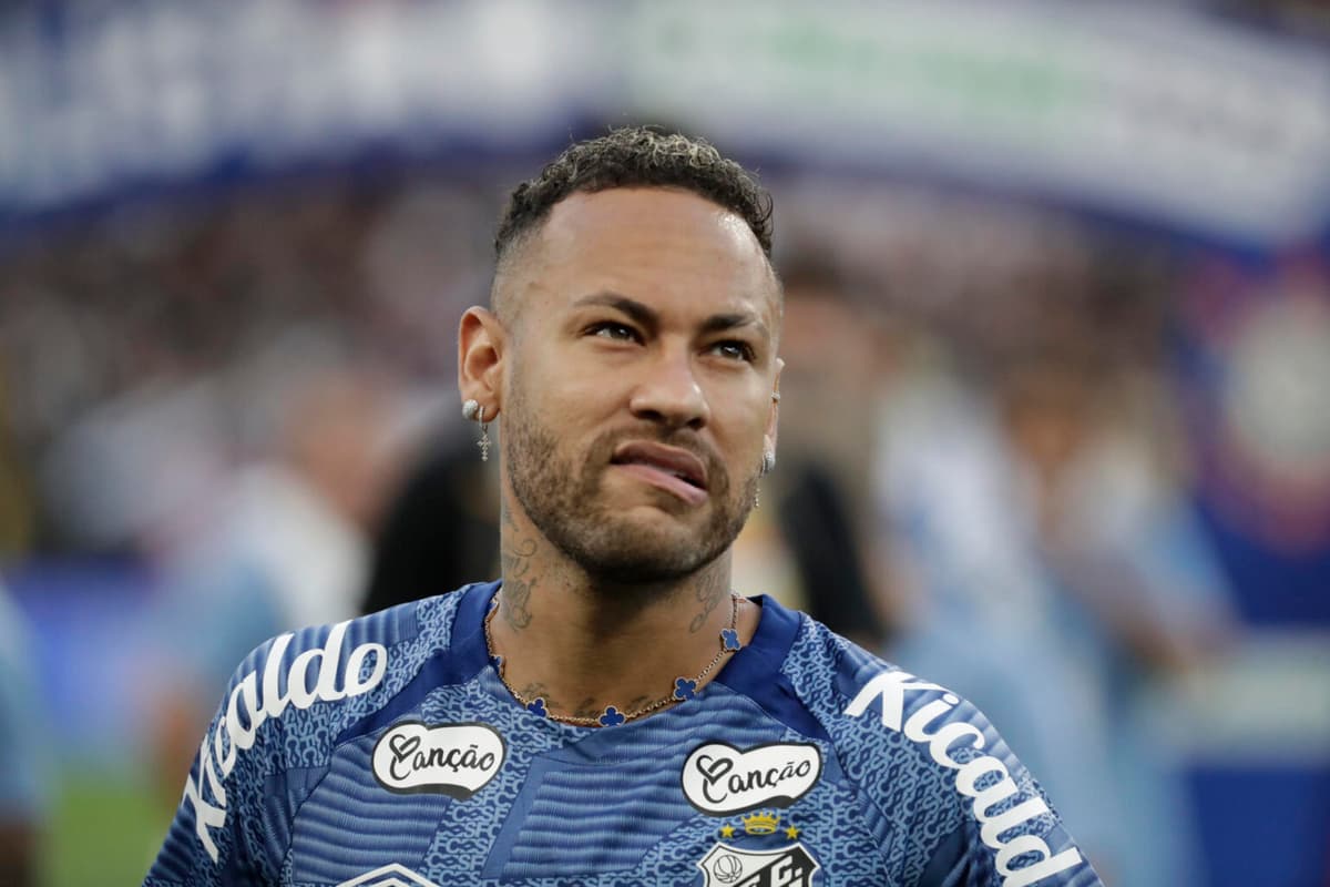 Neymar, al banquillo de Santos en el Maracana