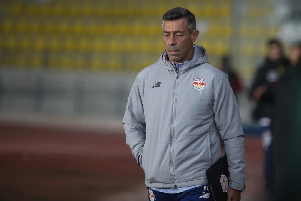 Santos destituye al entrenador portugués Pedro Caixinha