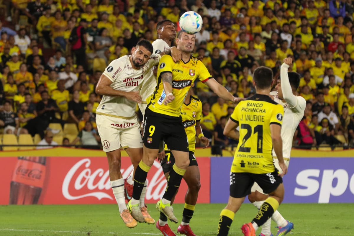 El peruano Edison Flores le da los primeros tres puntos a Universitario