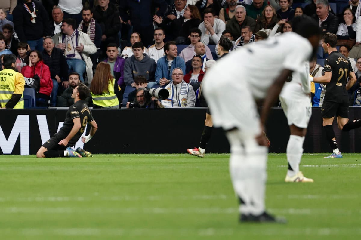 El Valencia gana en el Bernabéu diecisiete años después, gracias a un penal errado del brasileño Vinicius