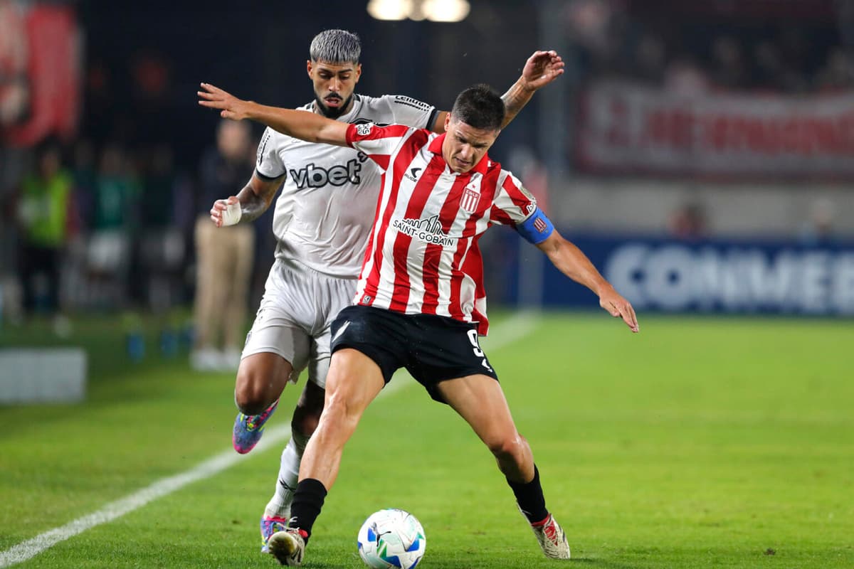 Con un gol del argentino Carrillo, Estudiantes venció con lo justo a Botafogo