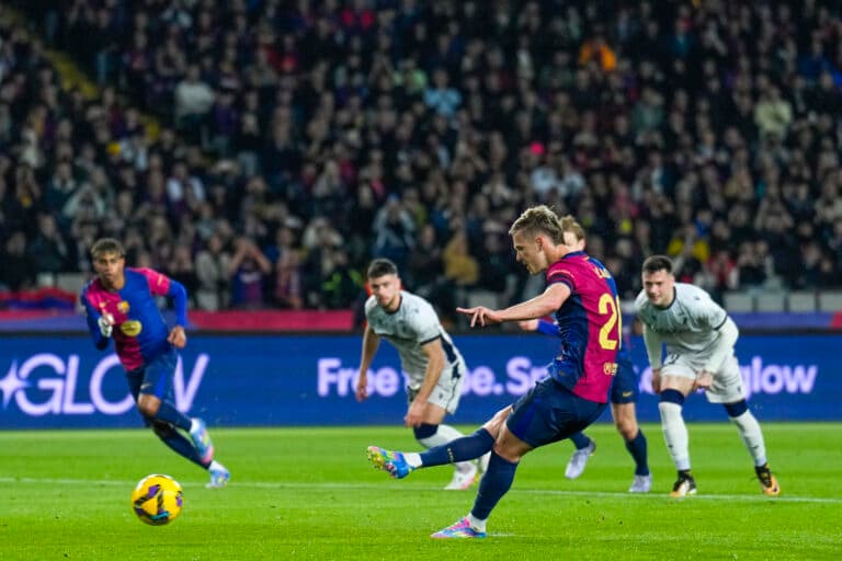 El español Dani Olmo recibe el alta médica