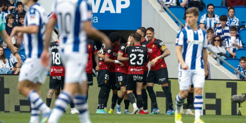El Mallorca baila a la Real, con ritmo sudamericano