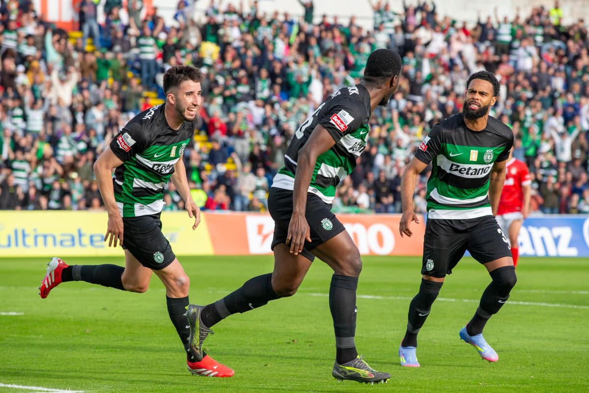 Pese al gol del colombiano Suarez, Sporting no puede en Nápoles