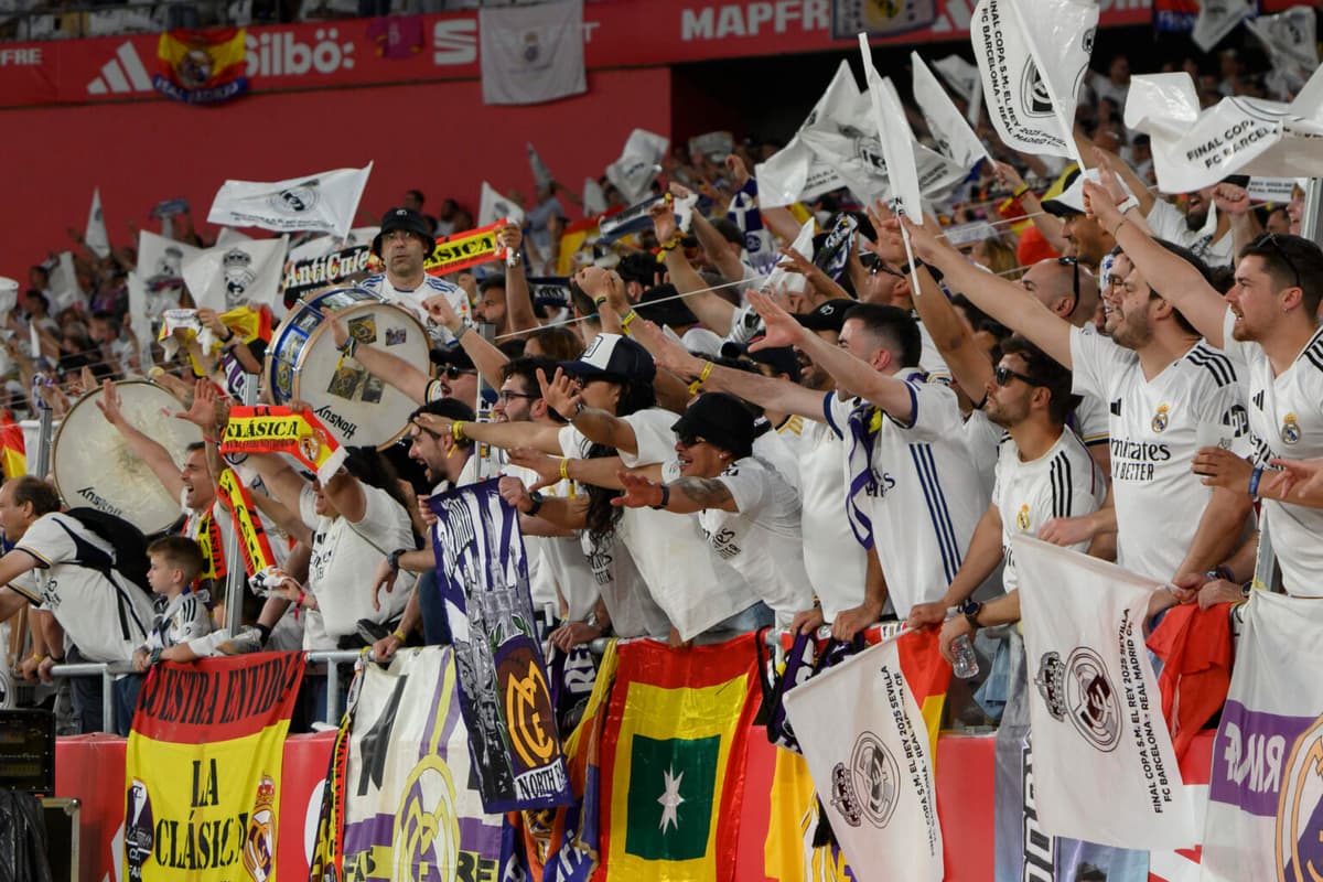 Final Copa del rey: Brasil y Uruguay ponen el color en La Cartuja