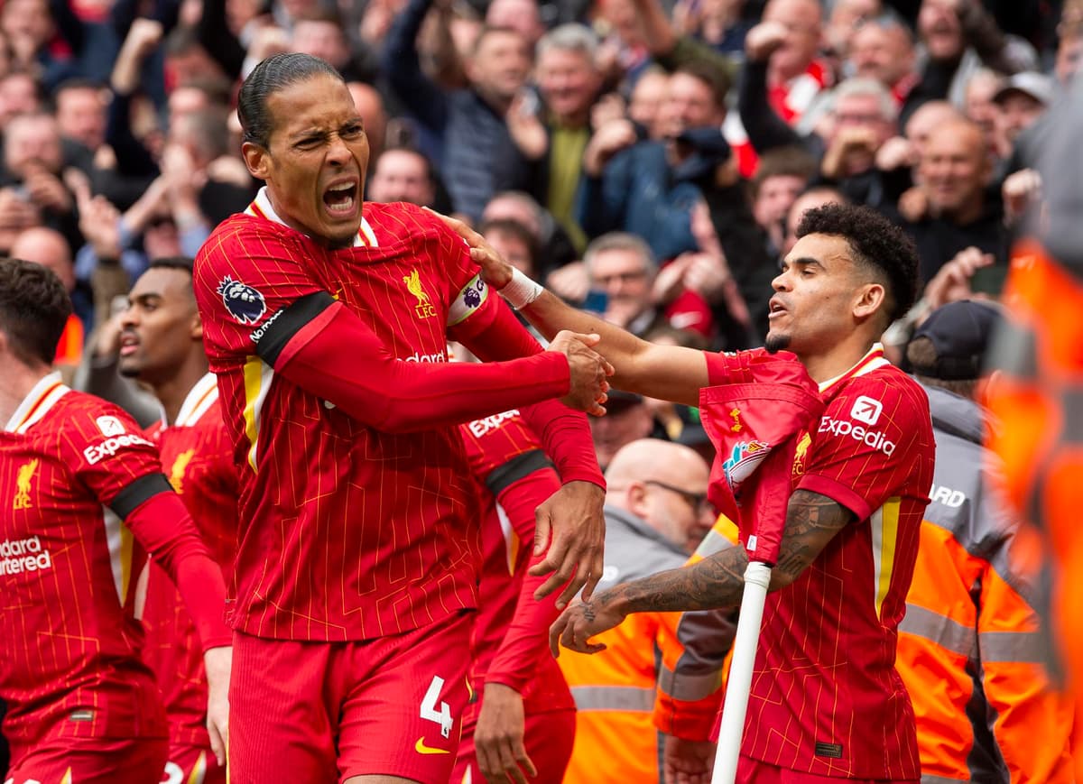 Colombiano Diaz y Van Dijk, héroes en Liverpool