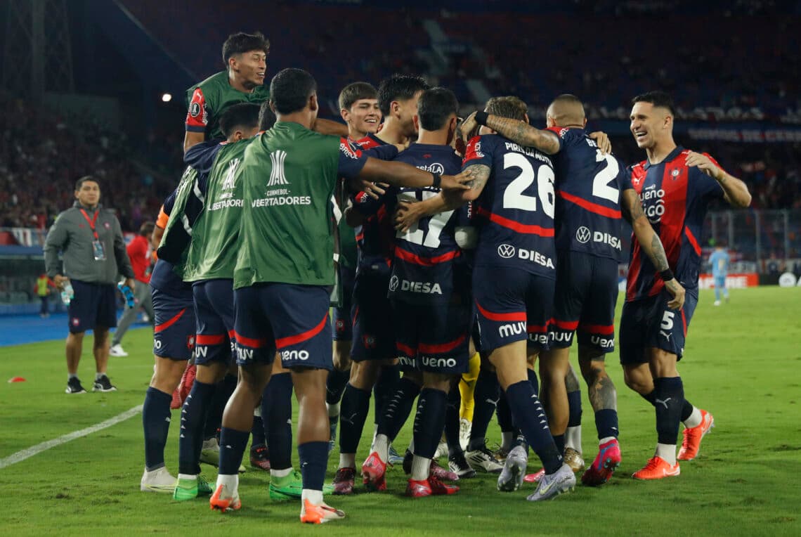 Cerro Porteño quiere cortar la marcha perfecta de Palmeiras, líder solitario del grupo G