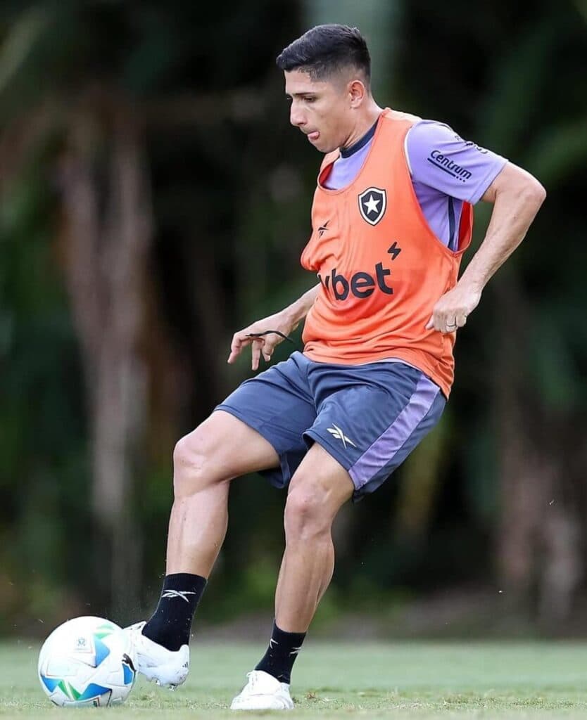 Jhon Arias de Colombia, Juan Freyes de Argentina y Jefferson Savarino de Venezuela: La Influencia Latina en la Fecha 6 del Brasileirão