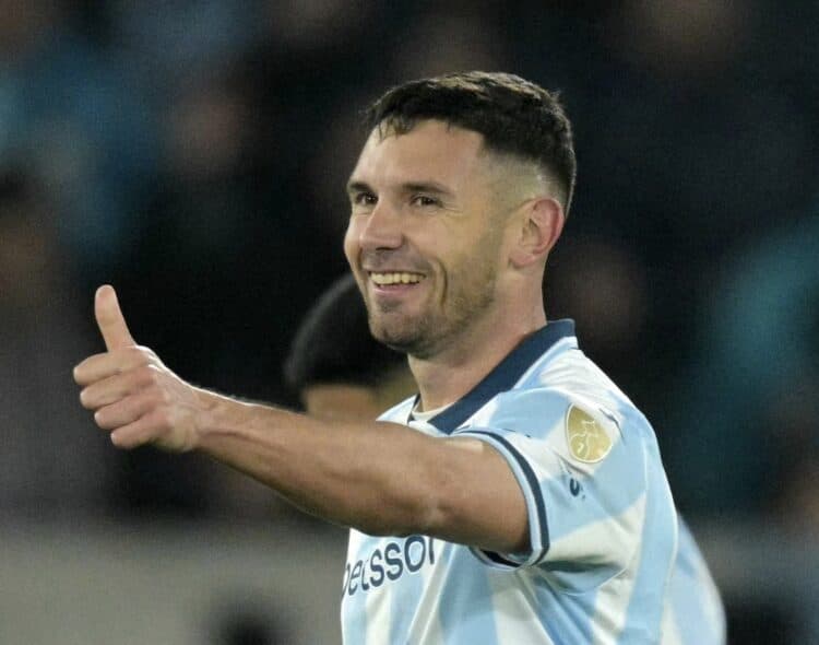 Gol agónico y definición de grupo, con latinos presentes en Racing vs. Fortaleza