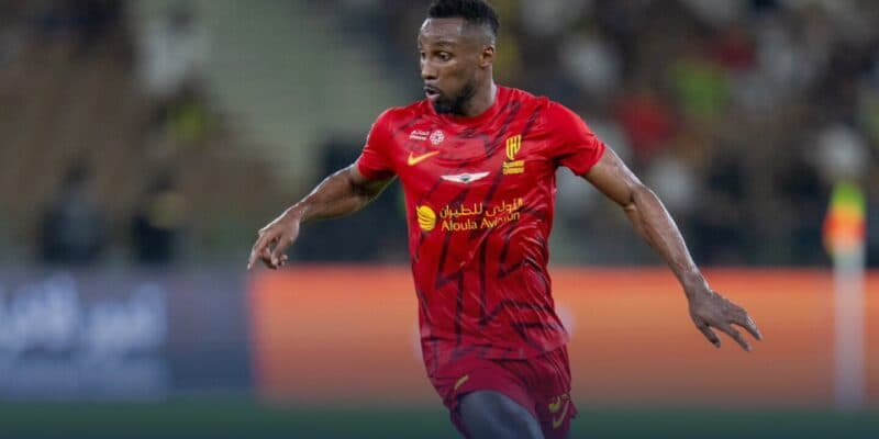 El mexicano Quiñones lidera con gol y asistencia la victoria del Al Qadisiya