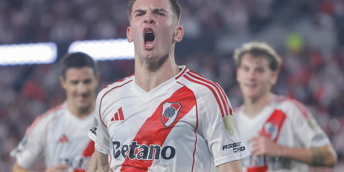 Gol y asistencia colombiana para que River Plate se meta en octavos