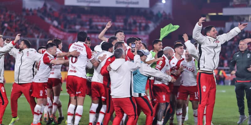 Huracán del ecuatoriano Galíndez espera en la final a San Lorenzo o Platense