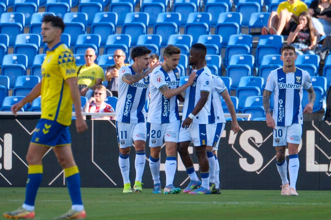 El Leganés y el peruano Tapia llegan vivos a la jornada final