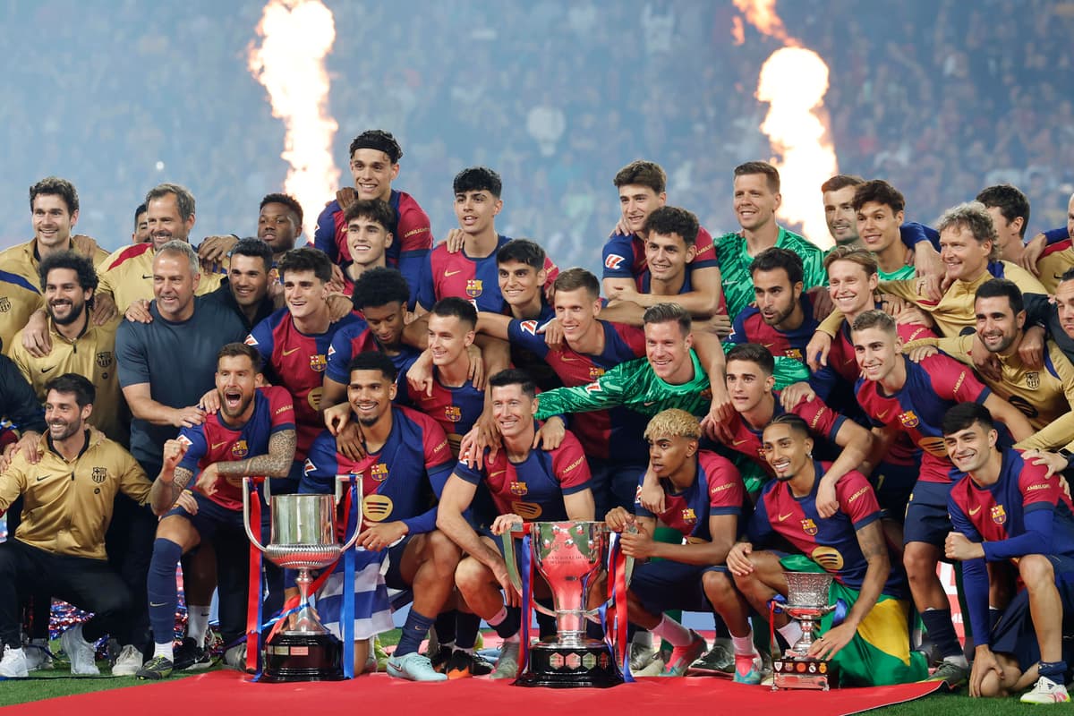 Barcelona celebra el título de Liga con su afición, con el brasileño Raphinha como protagonista