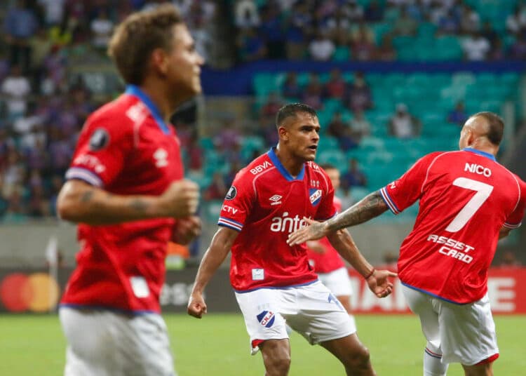 Goleada al Bahía y batacazo de Nacional en Brasil