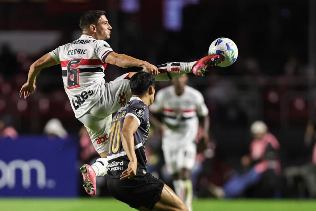 São Paulo sella su pase a octavos con el gol agónico