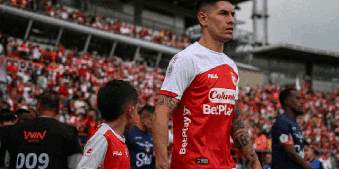 Santa Fe se lleva la victoria por la fecha 3 de los cuadrangulares 2 a 1 ganándole a Atlético Nacional, con una destacada participación del defensa argentino Emanuel Olivera