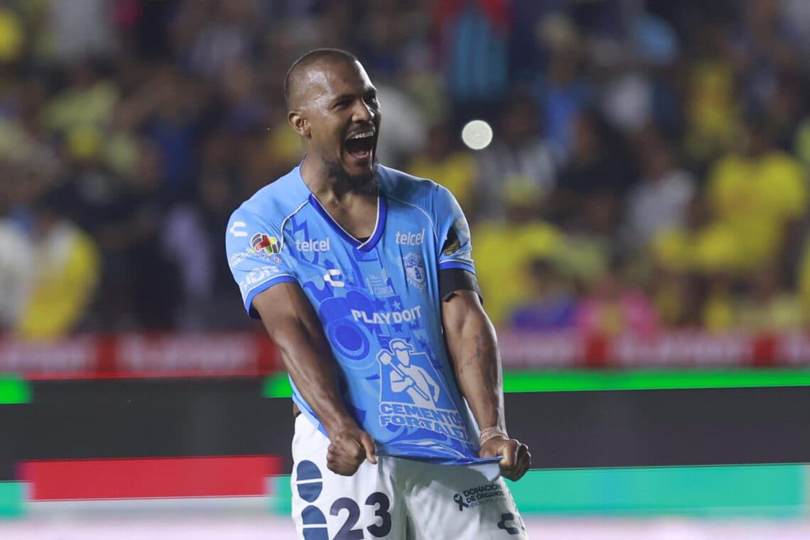 El venezolano Salomón Rondón no continuará en el Real Oviedo y vuelve a Pachuca