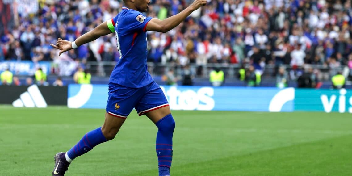Mbappé marca la diferencia y le da el tercer lugar a Francia