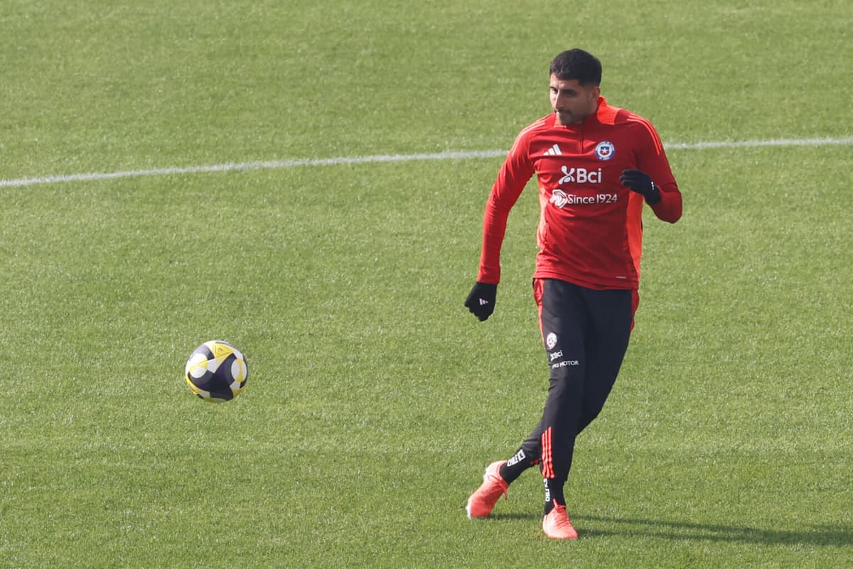 Chile va por un triunfo milagroso ante la campeona Argentina que tiene a Messi de vuelta