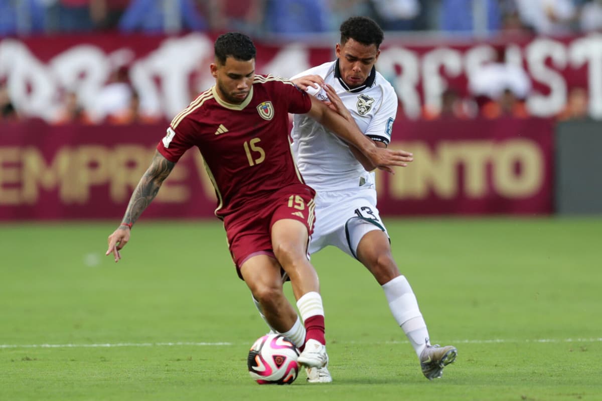 Venezuela gana ante una errática Bolivia y se pone a un puesto de la clasificación