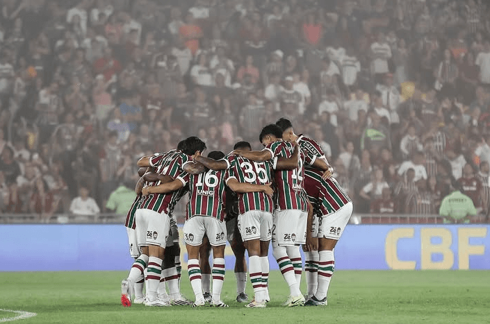El argentino Lucho Acosta, hasta un mes de baja en el Fluminense por lesión en la rodilla