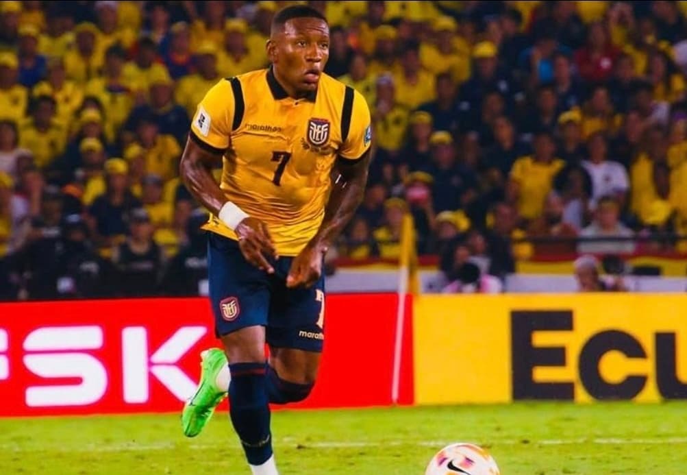 Pervis Estupiñán en Milán y una línea defensiva que ilusiona a todo Ecuador