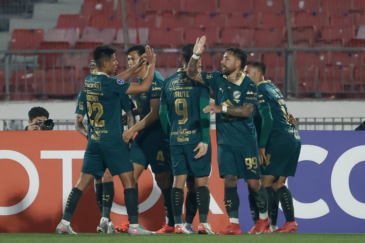Bolívar repite la dosis a Palestino y se cita con Cienciano en  octavos