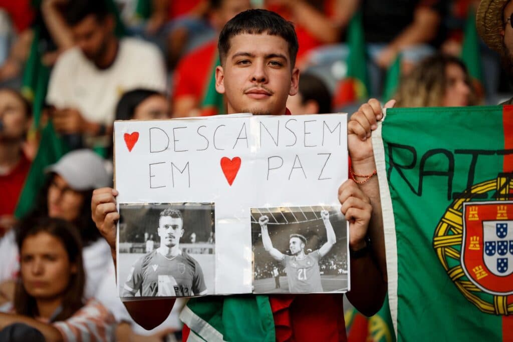 Emotivo homenaje a Diogo Jota en el primer partido de Portugal sin él contra Armenia
