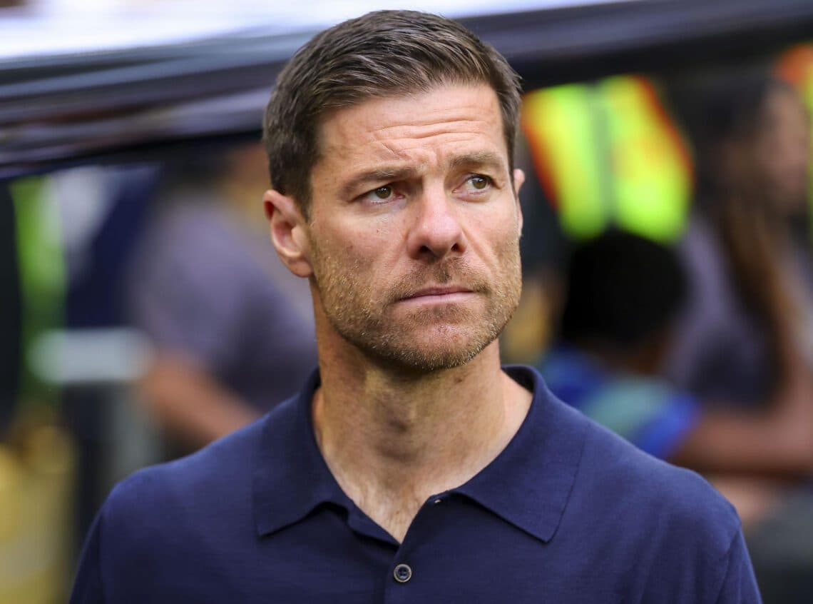 Español Xabi Alonso y la expulsión a Huijsen