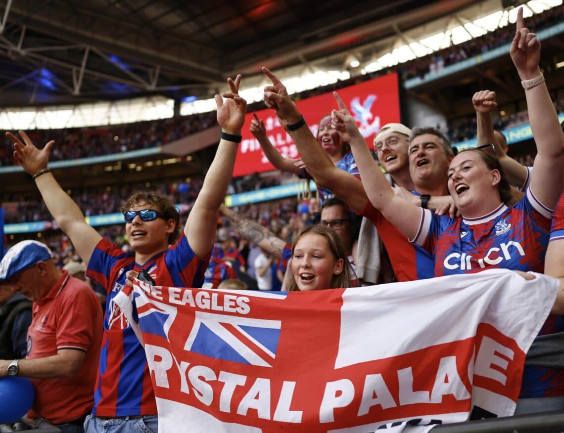 El Crystal Palace del colombiano Muñoz considera que es una injusticia su expulsión de Liga Europa