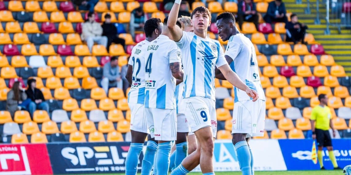 Costarricense lleva su equipo a la cima en Europa