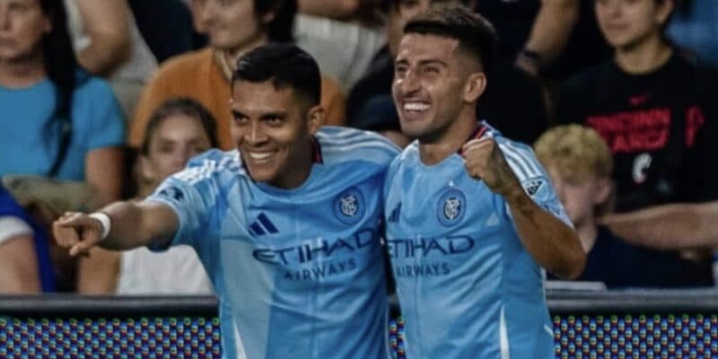 Latinos de New York City definen el partido y frenan a Cincinnati