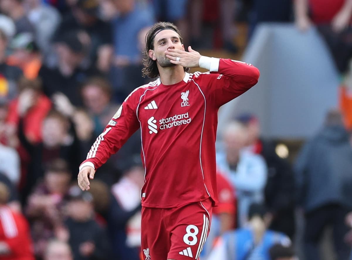 Liverpool del argentino Mac Alister marca el ritmo de los campeones