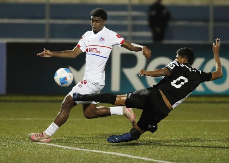 Olimpia sigue firme en el liderato del Apertura hondureño