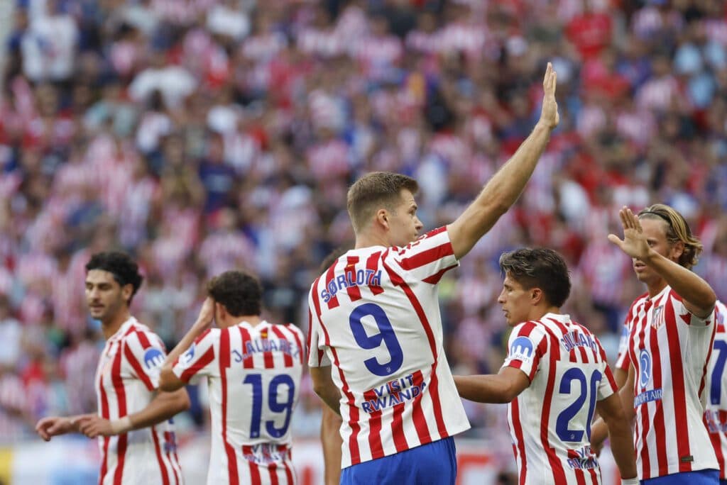 El Atlético del argentino Simeone duda y el Elche puntúa