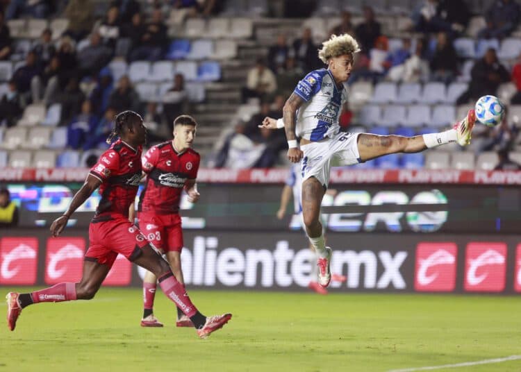 Tijuana del uruguayo Abreu vence al líder Pachuca y le estropea el paso perfecto